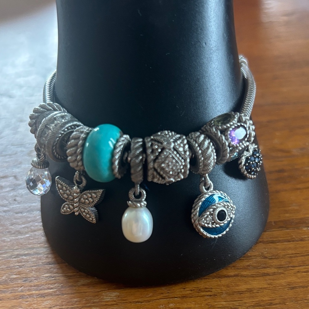 Judith Ripka hallmarked sterling charm bracelet with 9 hallmarked charms